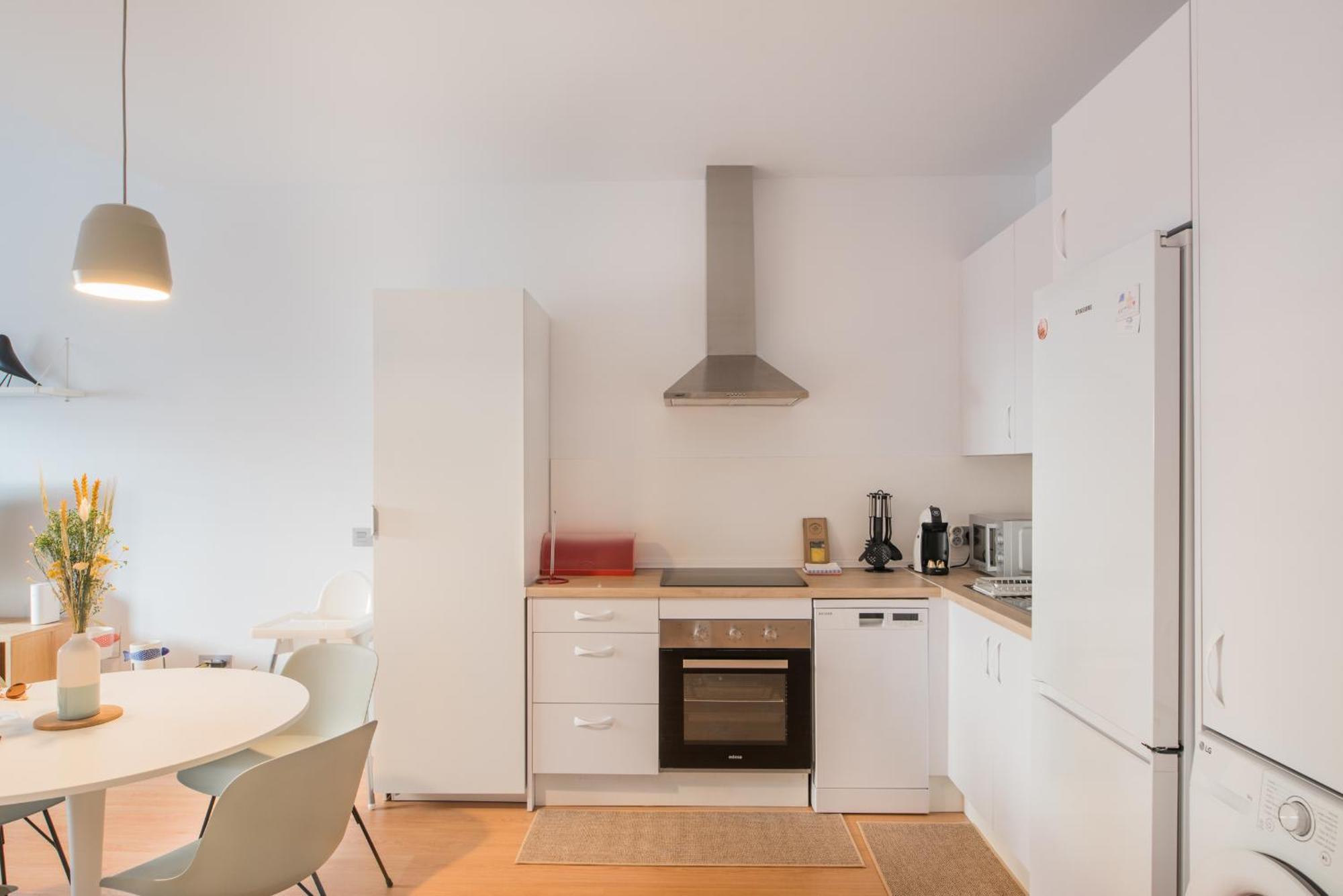 Cozy Modern Flat Terrace 2 Bedrooms 2 Bathrooms Apartment Málaga